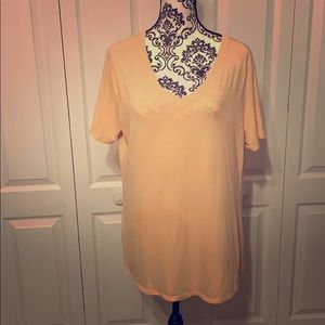 SOLD💜💥FINAL PRICE! Peach v-neck t-shirt